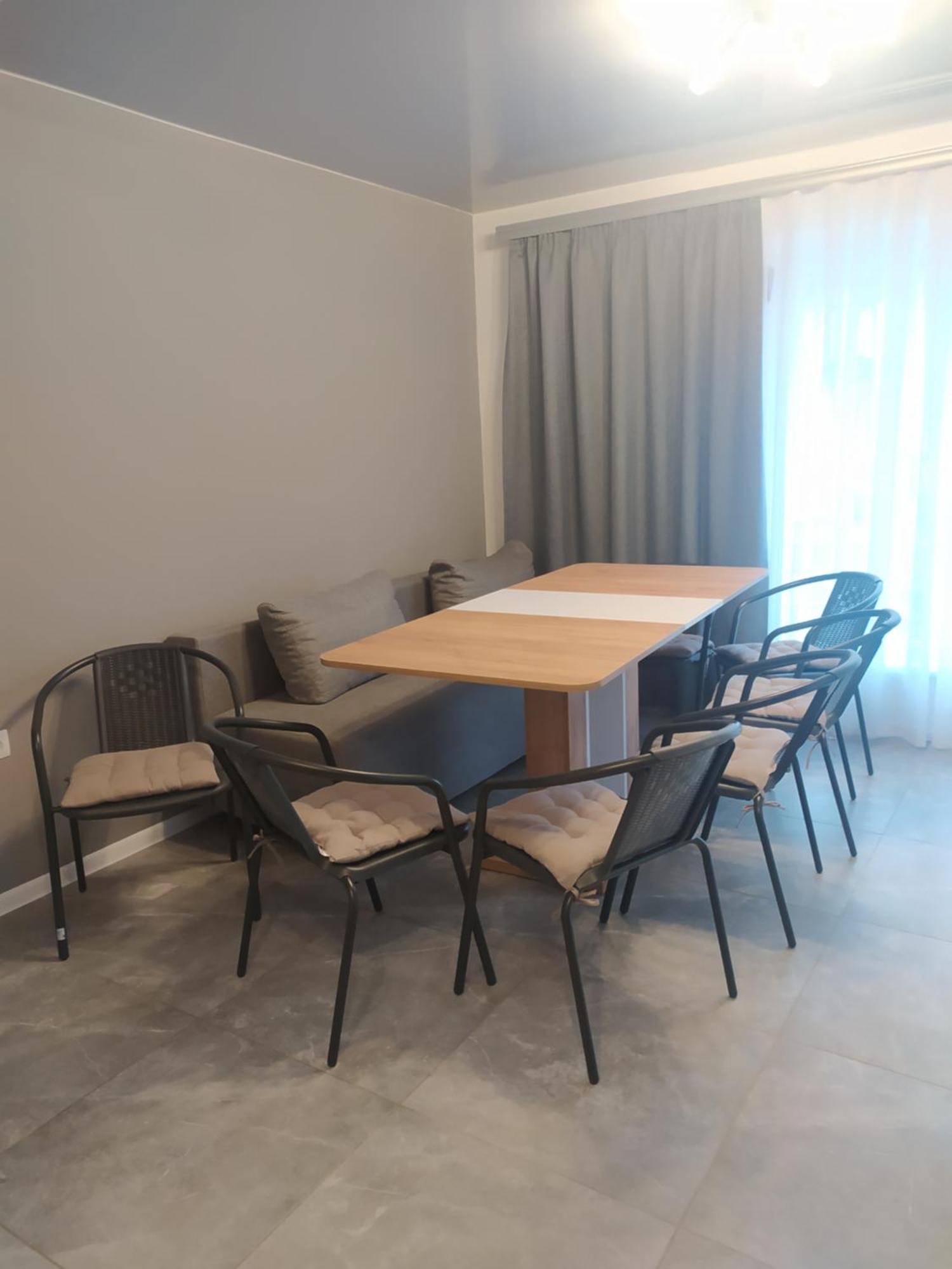 미쿨리친 U Anastasii I Sofii Bilya Richki 게스트하우스 외부 사진