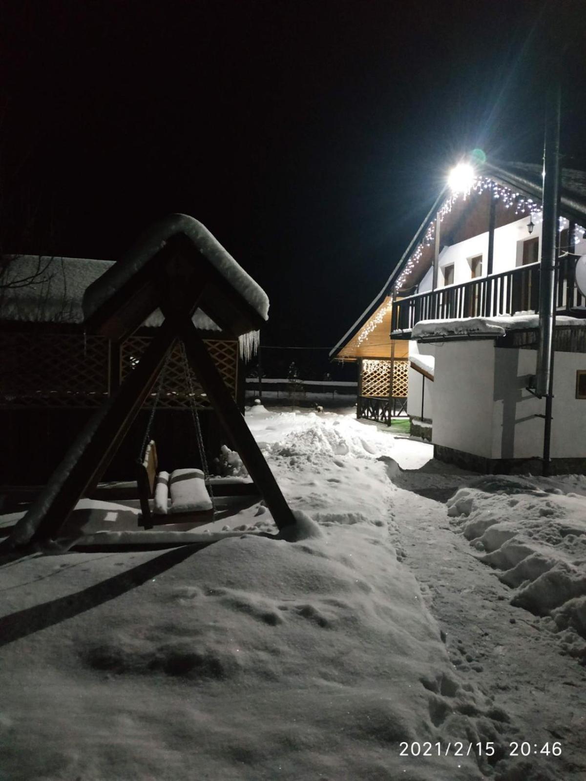 미쿨리친 U Anastasii I Sofii Bilya Richki 게스트하우스 객실 사진